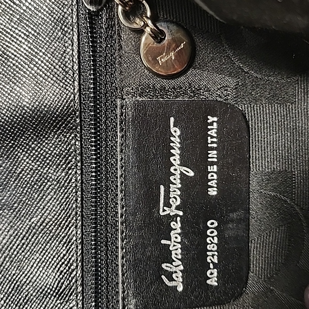VTG Salvatore Ferragamo Black Leather Gancini Tote bag One Shoulder Bag - Picture 15 of 16